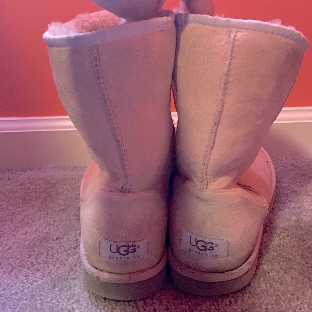 Women’s Size 8 Classic Short Pink Ugg Boots